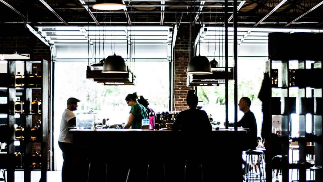 Une formation en hôtellerie-restauration aide au 