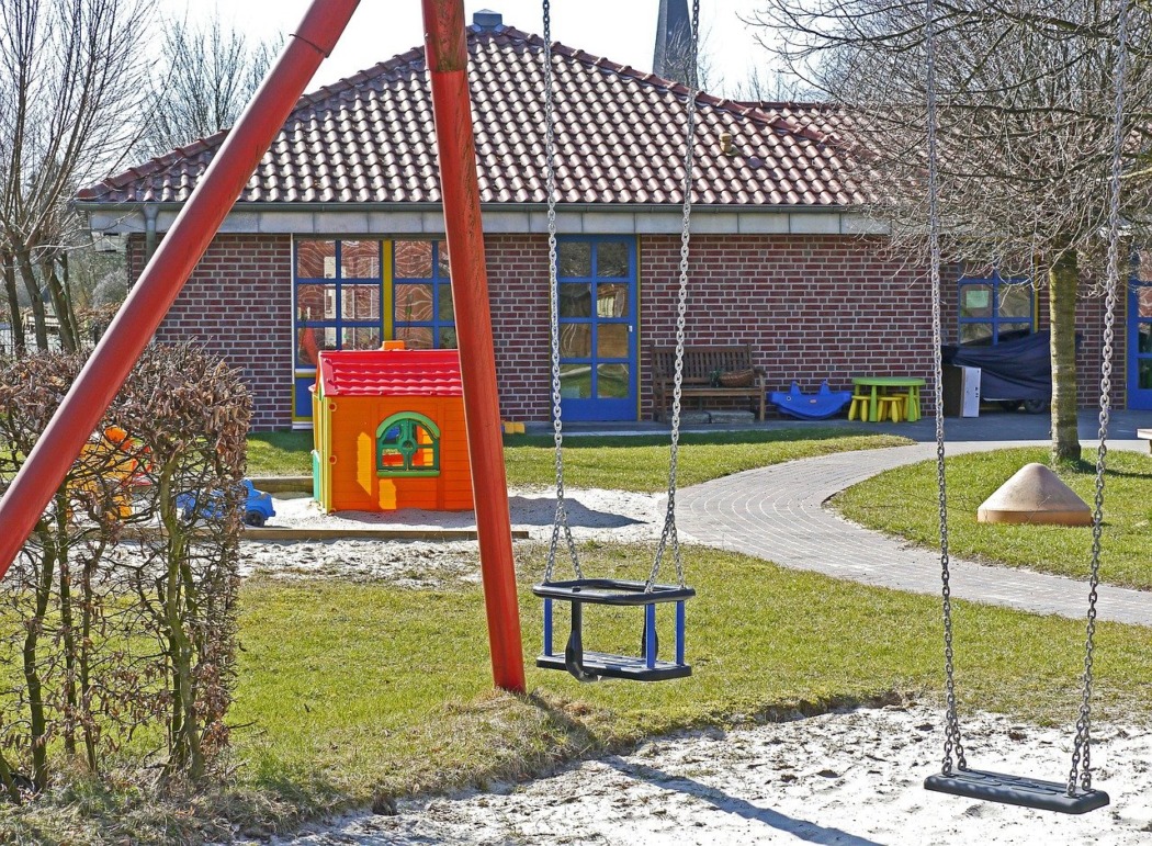 enfant à la crèche