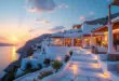 découvrez cavo paradiso à mykonos, le club emblématique où vous pouvez danser sous les étoiles avec une vue à couper le souffle sur la mer égée. profitez d’une expérience nocturne inoubliable en grèce, entre musique électro, ambiance festive et décor paradisiaque.