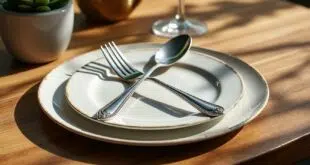 découvrez comment la disposition des couverts croisés dans l'assiette peut transformer vos repas étoilés en véritables œuvres d'art culinaire. conseils, astuces et inspirations pour une présentation de table raffinée et élégante.