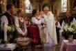 découvrez les rites et traditions uniques associés au baptême en pologne, une plongée culturelle au cœur des coutumes polonaises.