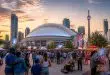 découvrez comment le skydome, aujourd'hui rogers centre, a transformé la scène culturelle de toronto en devenant un symbole emblématique et un centre d'événements majeurs influençant la vie urbaine et sociale de la ville.