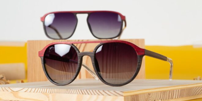 Lunettes de soleil en bois