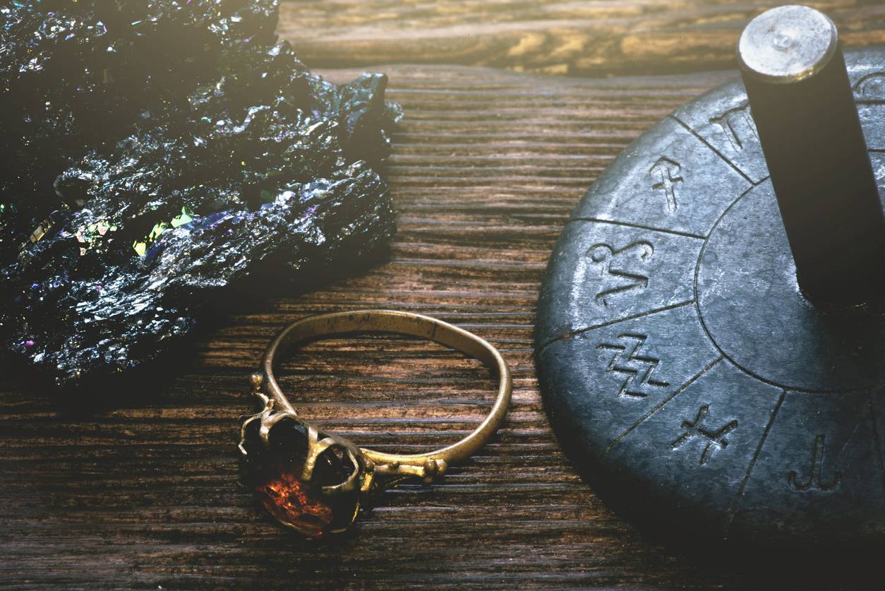 bijou pierre naturelle astrologie ésotérisme croyances spirituelles accessoires