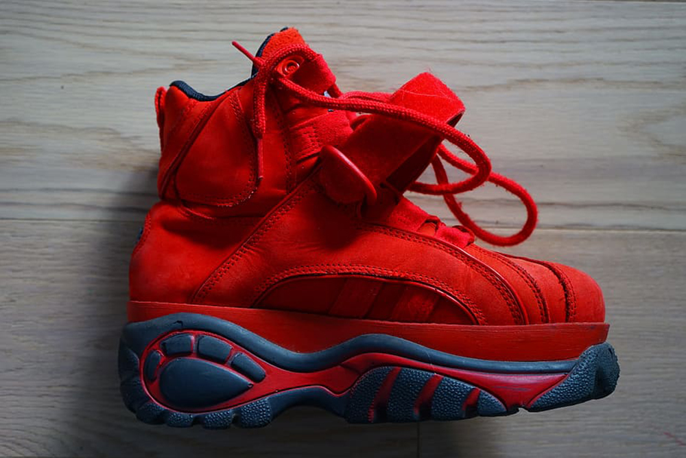 Quel look covient avec des baskets buffalo
