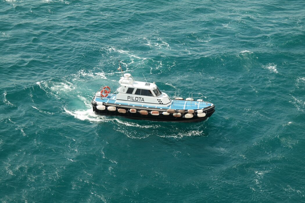 bateau semi-rigide