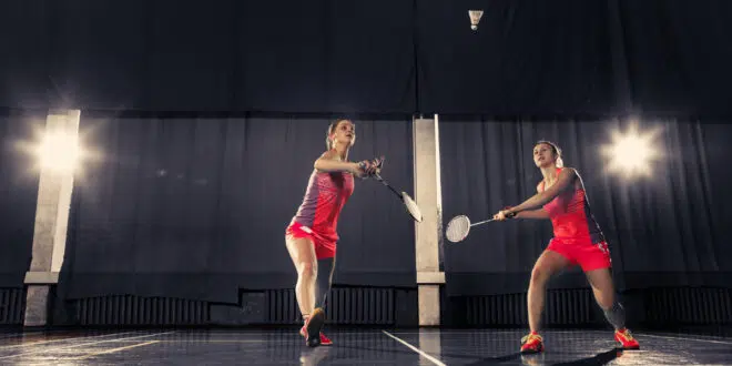 jouer badminton
