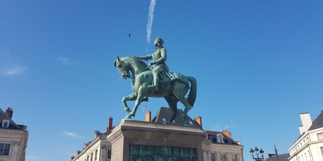 statue jeanne arc orleans