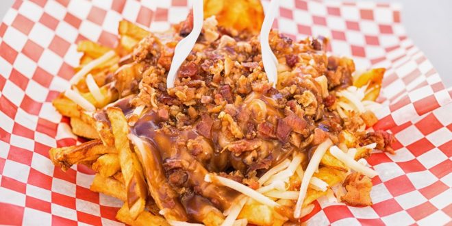 poutine canadienne