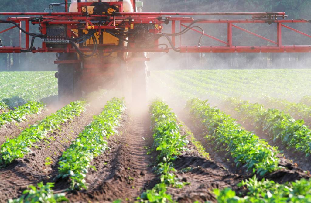 pulvérisateur agricole à grande échelle