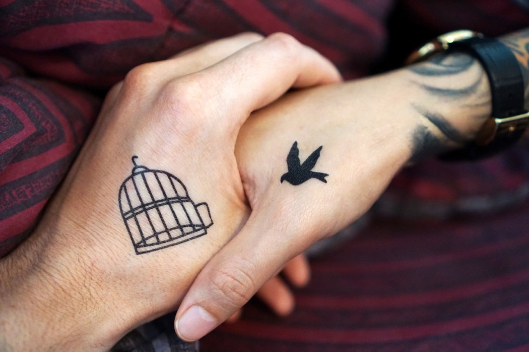 se faire tatouer