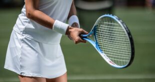 spécialiste sports raquette