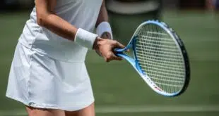 spécialiste sports raquette